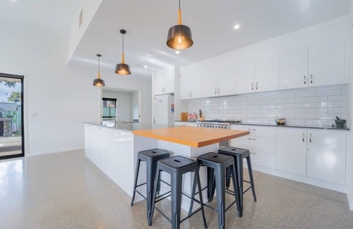 Maiden Gully House | Parkland Garden Retreat