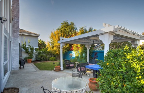 University Park House | Parkside Irvine House - Near Newport and Laguna Beaches: 1-story