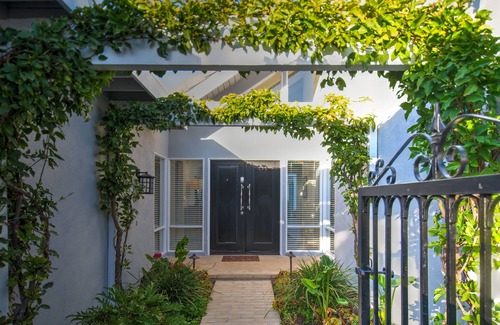University Park House | Parkside Irvine House - Near Newport and Laguna Beaches: 1-story