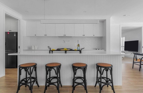 Moss Vale House | Parkview for 16, Moss Vale, Southern Highlands