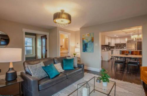 Sugar House House | Parkway