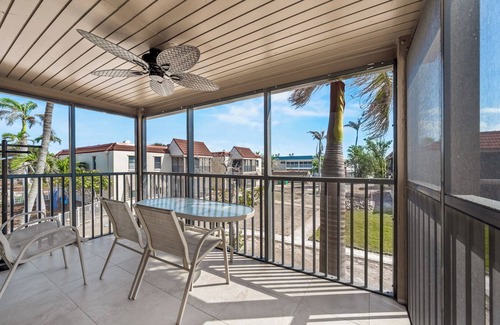Sanibel Condo | Partial Beach View 2 bedroom, 2 bath at Sanibel Moorings Resort #732