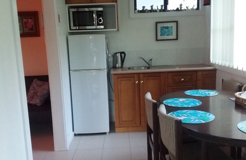 Thirroul Villa | Pass and Pause Cottage and Bedsit Holiday Accommodation