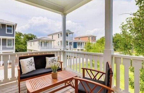 Pass Christian House | Pass Christian Vacation Rental < 1/2 Mi to Beach!