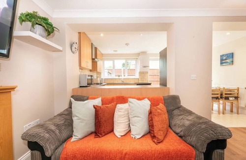 Burnt Oak House | Pass the Keys | 3BR Free Parking House Mins to Central London