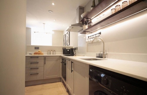 Bont Newydd Apartment | Pass the Keys | Apartment 4 Old Conservative Club in Historic Town