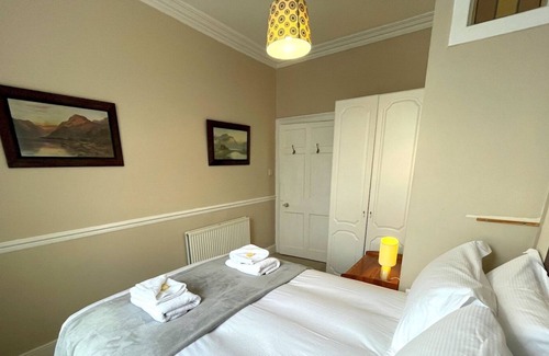Kirkcudbright House | Pass the Keys | Charming 3BR Flat in Beautiful Kirkcudbright