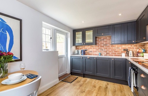 Stoughton House | Pass the Keys | Charming Country Cottage With Spectacular Views