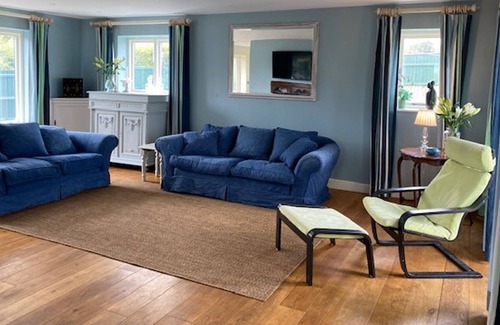 Cretingham House | Pass the Keys | Charming House in Rural Suffolk