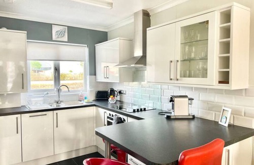 Castle Apartment | Pass the Keys | Cosy Flat in Maritime Quarter