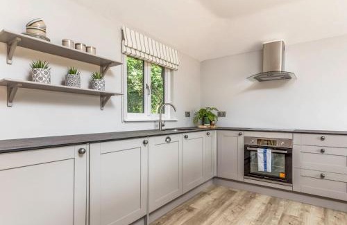 Funtington Apartment | Pass the Keys Delightful 1 bed lodge in South Downs village