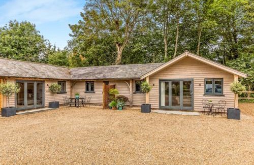 Funtington Apartment | Pass the Keys Delightful 1 bed lodge in South Downs village