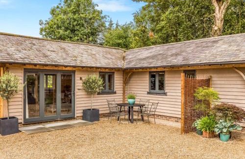 Funtington Apartment | Pass the Keys Delightful 1 bed lodge in South Downs village