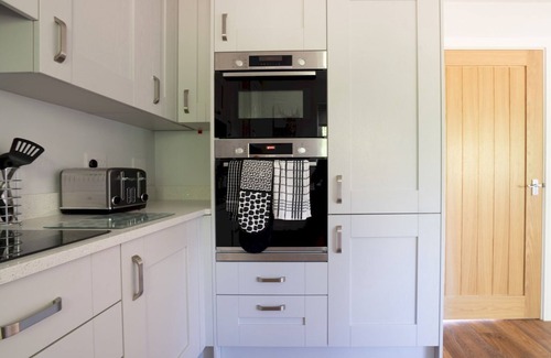 Ebrington House | Pass the Keys | The Stables - Stylish cottage | hot tub | parking