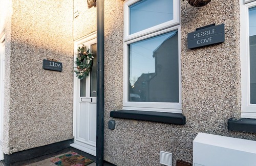Leigh-on-Sea House | Pass the Keys | Comfortable flat in the heart of Leigh