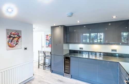 Southend-on-Sea House | Pass the Keys |4-Bedroom Seafront House in Southend | Sea Views