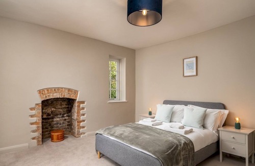 Hartwell House | Pass the Keys | Grade II Historic Converted Pub