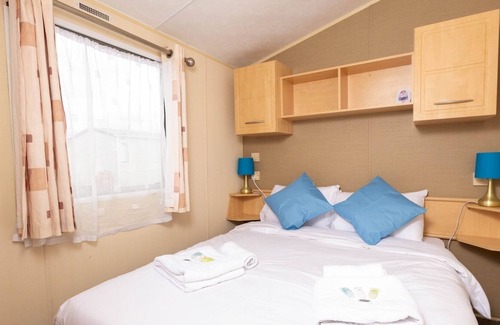 Leysdown-on-Sea House | Pass the Keys | Harts Holiday Park Caravan for 8