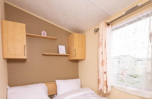 Leysdown-on-Sea House | Pass the Keys | Harts Holiday Park Caravan for 8