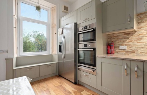 Bonnington Apartment | Pass the Keys | Homely Central 2 bedroom