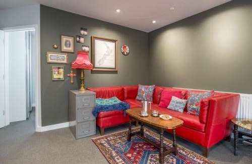 Roath House | Pass the Keys Lovely 1 Bed Apartment with Parking close to City