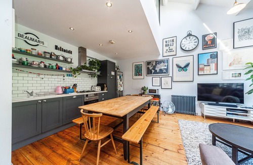St Luke's Apartment | Pass the Keys | Lovely 2BR apartment in Shoreditch
