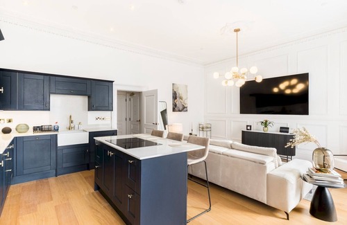 Leamington Spa Apartment | Pass the Keys | Modern, High End 1 Bed in Central Leamington Spa