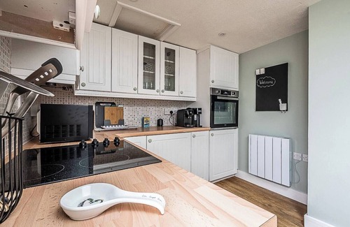 Otterton House | Pass the Keys | Modern and accessible bungalow in village location