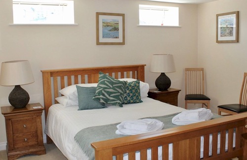 Brixham House | Pass the Keys | Spacious Converted Sail Loft Sunny Family Terrace