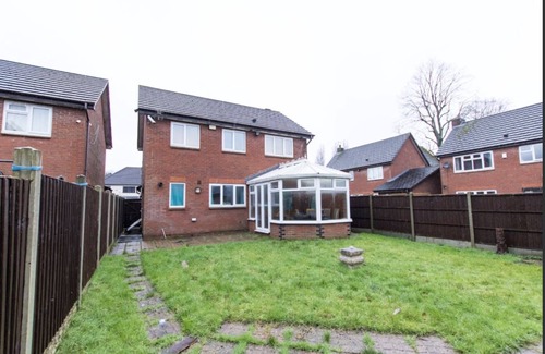 Edgbaston House | Pass the Keys | Stunning 5 Bedroom House