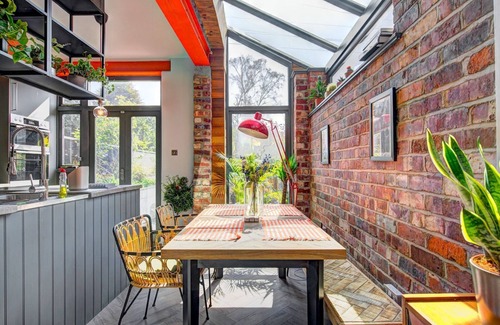 Offerton House | Pass the Keys | Stunning Home *sleeps 6*