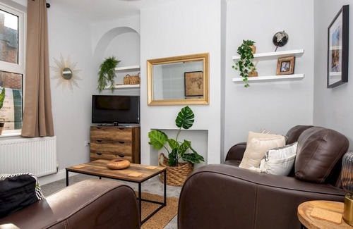 Shrewsbury House | Pass the Keys | Stylish Modern Victorian Home with Two Bedrooms
