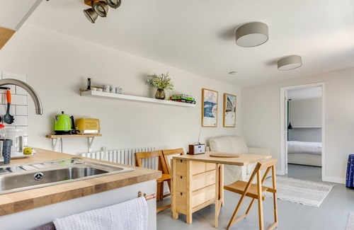 Herne Bay House | Pass the Keys | The Beach Treehouse! A Splendid Tranquil Retreat