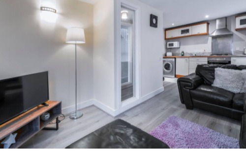 Belfast Apartment | Pass the Keys | Wonderful Duplex Apartment - Perfect For Longer Stays