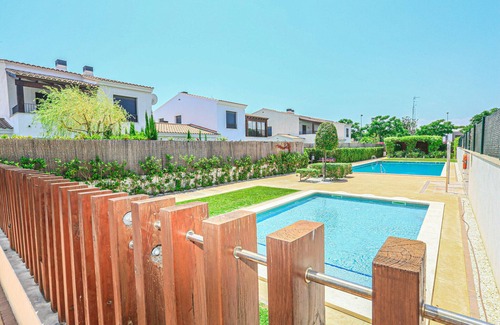 Cambrils Ski Chalet | Passeig del Mar - House for 4 people in Cambrils