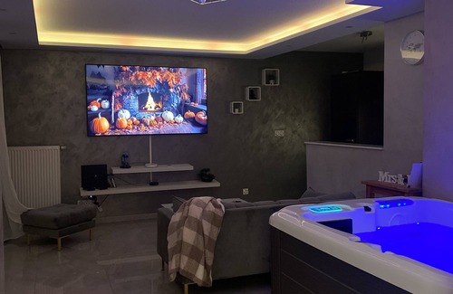 Poteries Condo | Passion Airbnb - Logement Deux Pièces Avec Jacuzzi Privatif