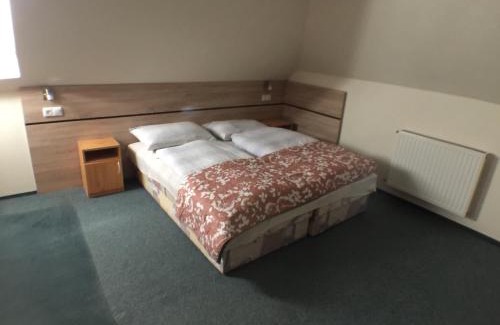 Gyongyospata Bed & Breakfast | Patavár Panzió Étterem