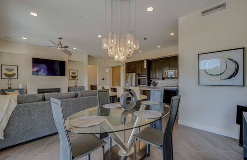 Troon North Condo | Patios & Mountain Views at Modern Scottsdale Condo