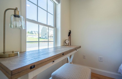 Laconia Condo | Paugus Bay Chalet: Renovated Condo with Prime Lake Winni Location!