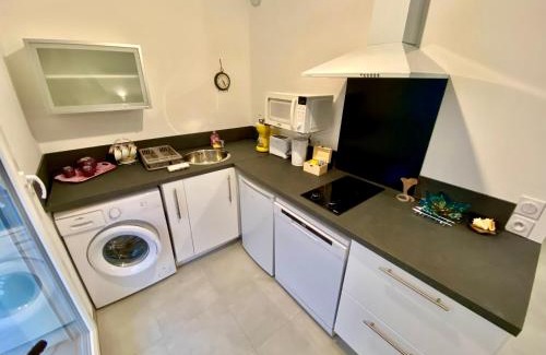 Riou - Petit Juas - Av de Grasse Apartment | PAUL DOUMER #1 By SCLS Locations
