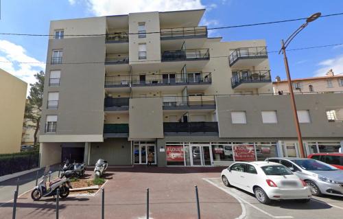 Riou - Petit Juas - Av de Grasse Apartment | Paul Doumer #2 By SCLS Locations