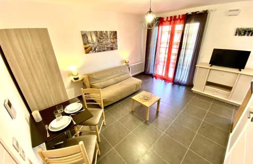 Riou - Petit Juas - Av de Grasse Apartment | Paul Doumer #2 By SCLS Locations