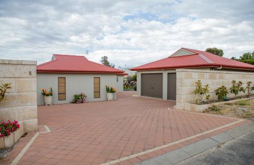 Waterhouse House | Paula's Place 8 Ti Tree Close Robe