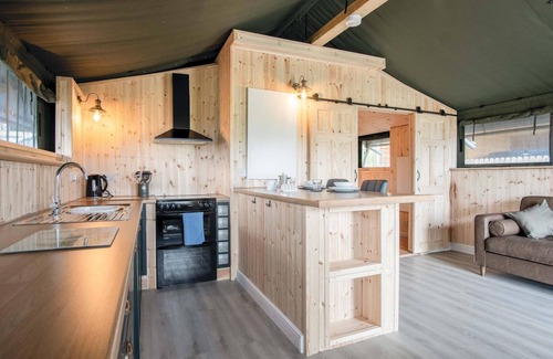 Llangennith RV Rental | Paviland - Safari Glamping Tent - Llangennith