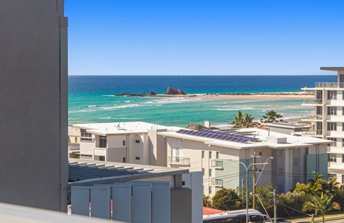 Palm Beach Apartment | Pavilions Apartment 2207 - Palm Beach - Min. 3 Night Stays!
