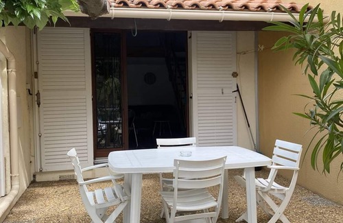 Saint-Pierre-la-Mer House | Pavillon studio 5min from the beach