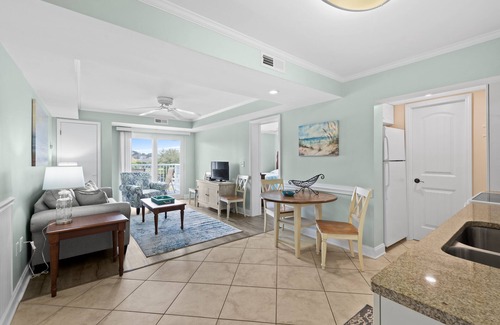 North Litchfield Beach Condo | Pawleys Poolside at Litchfield Resort