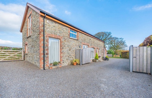 Porthyrhyd House | Paxton View Barn - Llanddarog