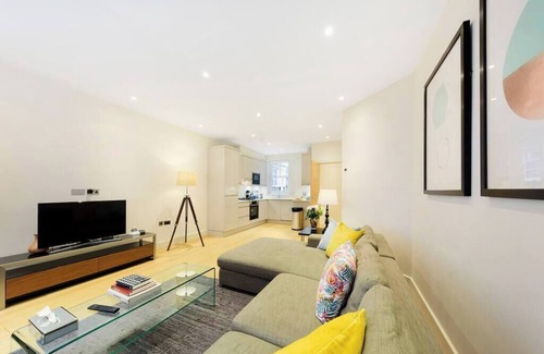 Colville Apartment | PBC | Modern Two Bedroom Apartment in Soho - GT3