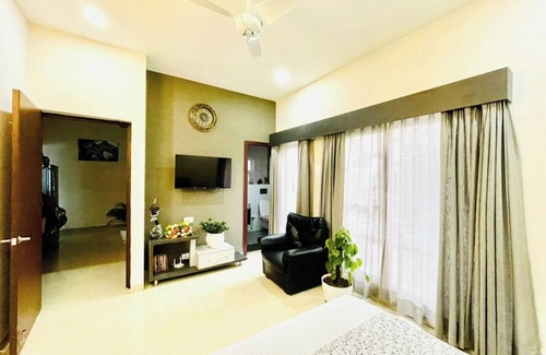Mohali House | Peace with access to golfcourse